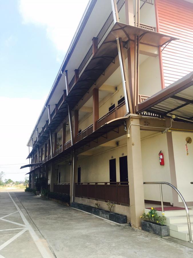 Metha Palace Sakon Nakhon Exterior foto