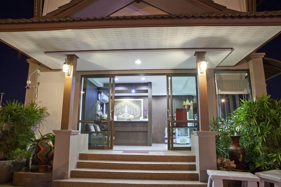 Metha Palace Sakon Nakhon Exterior foto